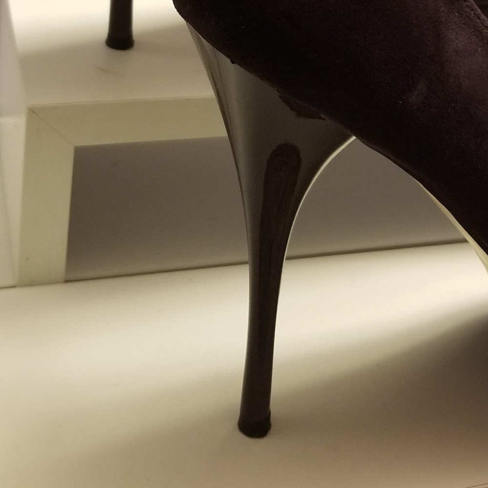 Shoes - Picture 4 of 4